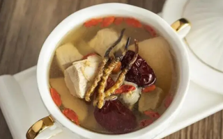 三七、西洋參加冬蟲夏草：這樣搭配滋補(bǔ)更對(duì)癥，這些講究要記牢